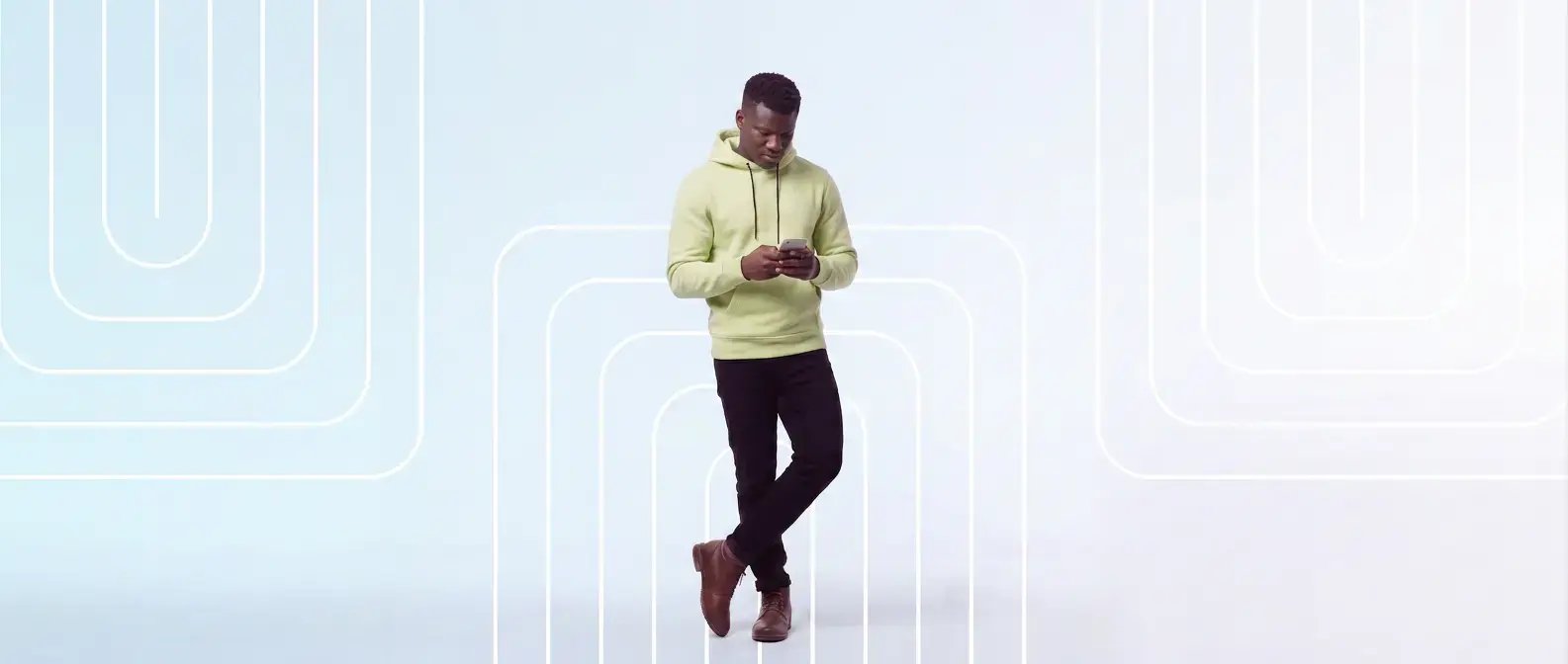 Drake-using-cellphone