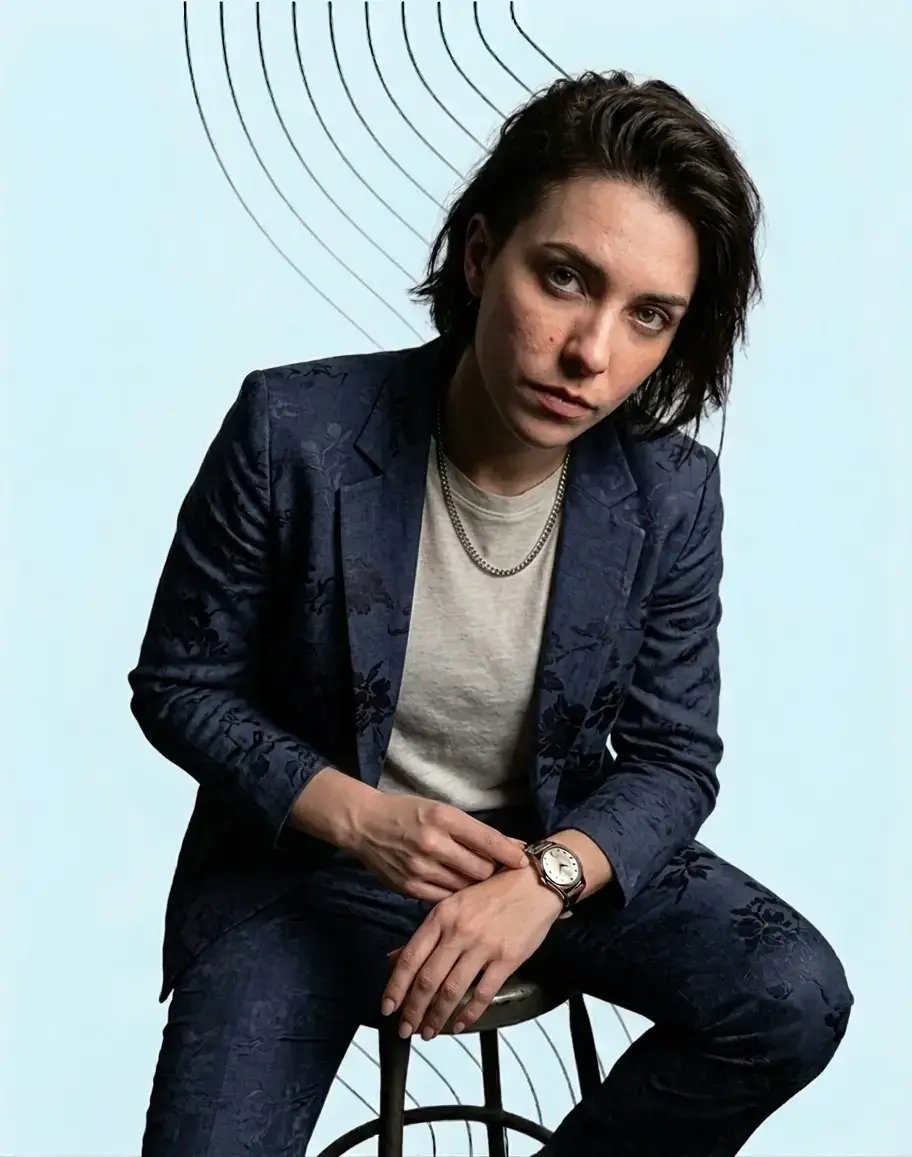 Hipster-woman-on-stool