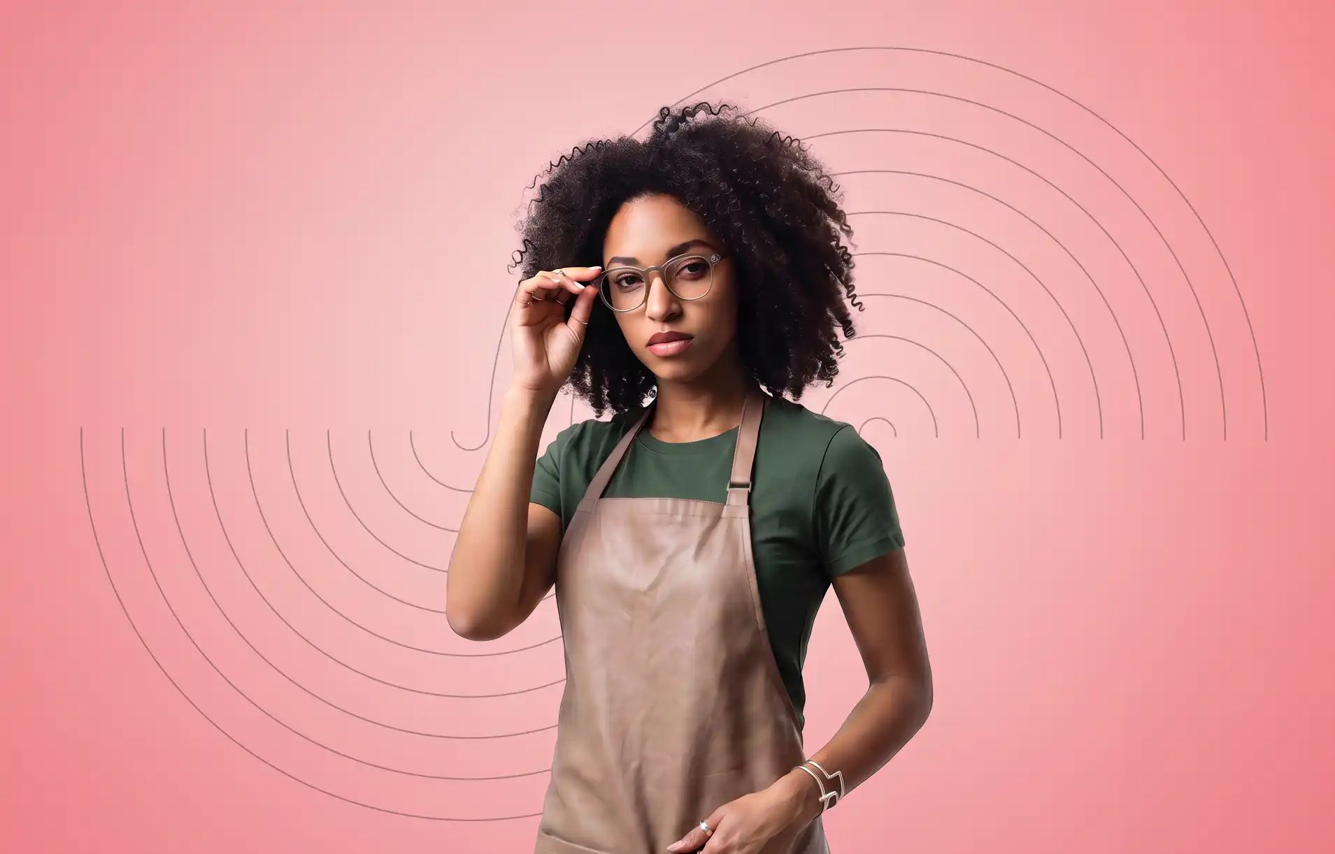 liz-woman-shop-owner-arpon-close-pink-lines-landscape