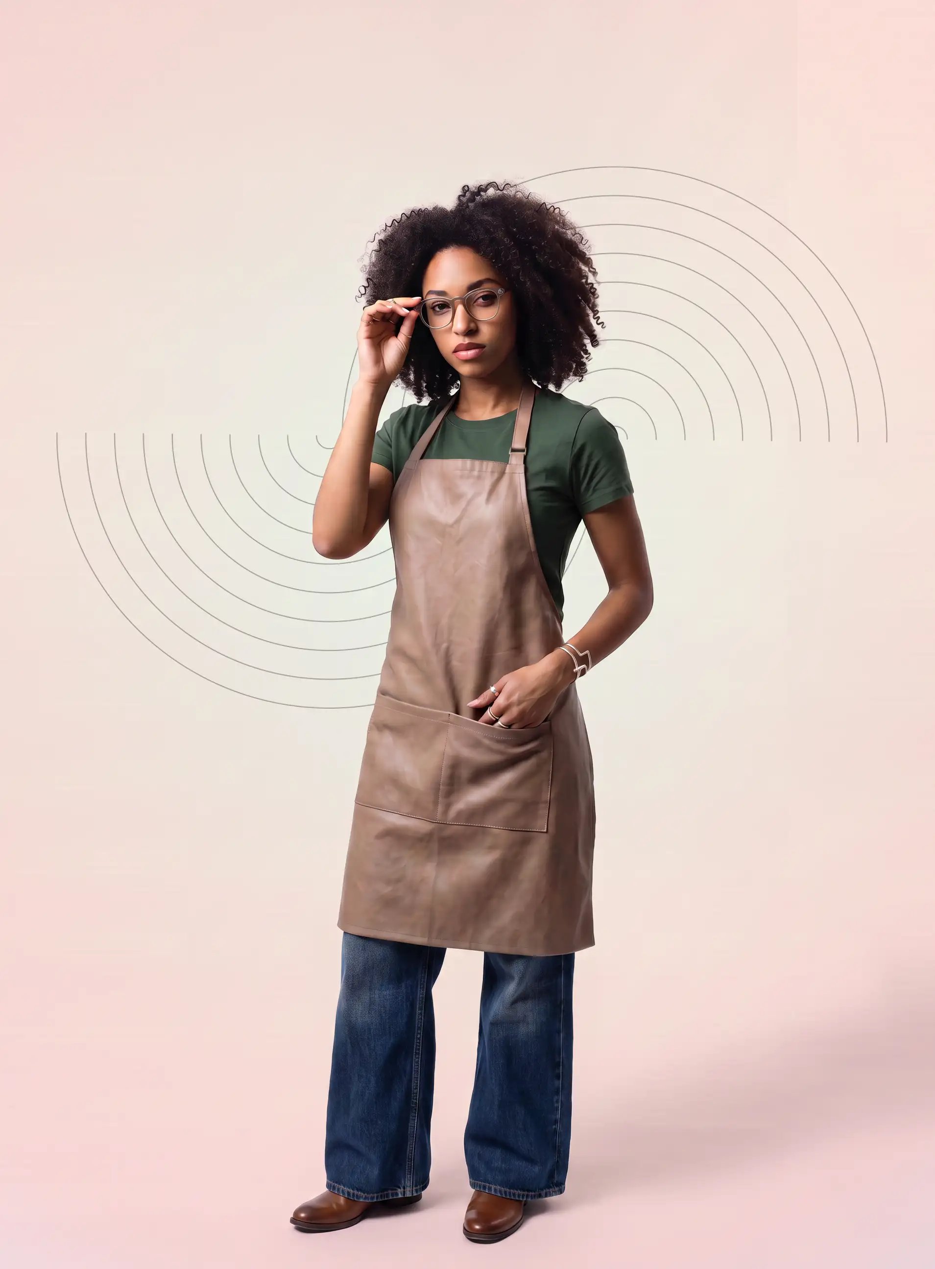 liz-woman-shop-owner-arpon-pink-lines-portrait